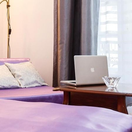 City Center Apartment With Balcony Beograd Bagian luar foto