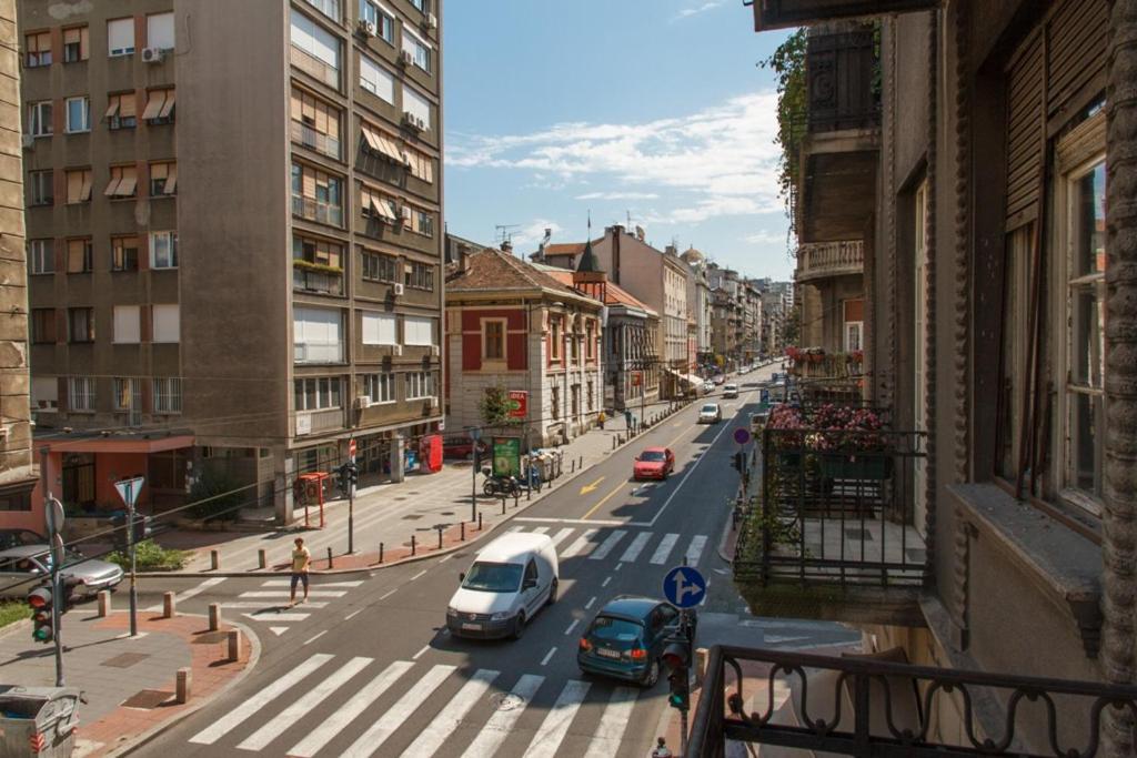 City Center Apartment With Balcony Beograd Bagian luar foto