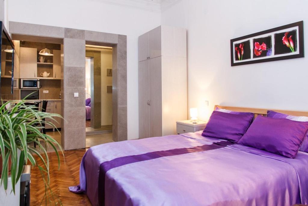 City Center Apartment With Balcony Beograd Bagian luar foto