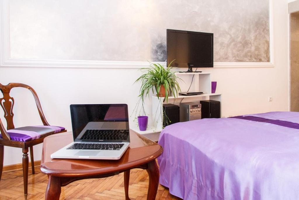 City Center Apartment With Balcony Beograd Bagian luar foto